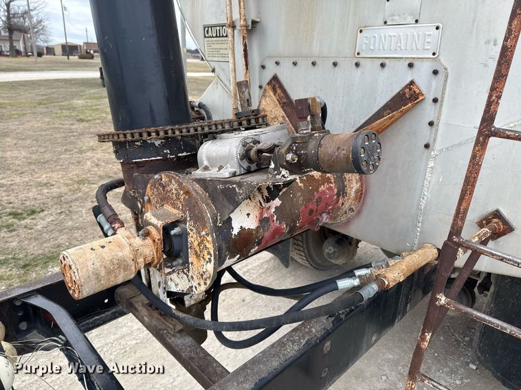 image for item DO0384 1996 Freightliner FL70 feed mixer truck