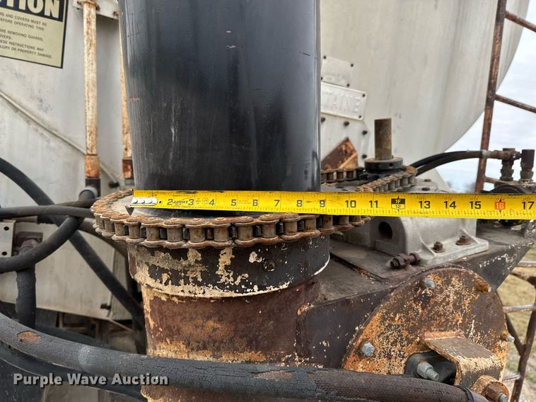 image for item DO0384 1996 Freightliner FL70 feed mixer truck