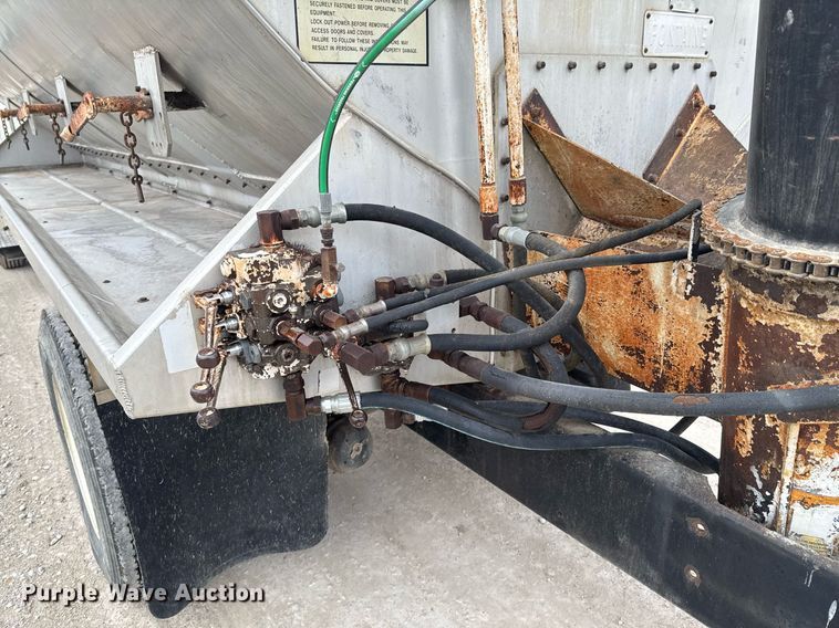 image for item DO0384 1996 Freightliner FL70 feed mixer truck