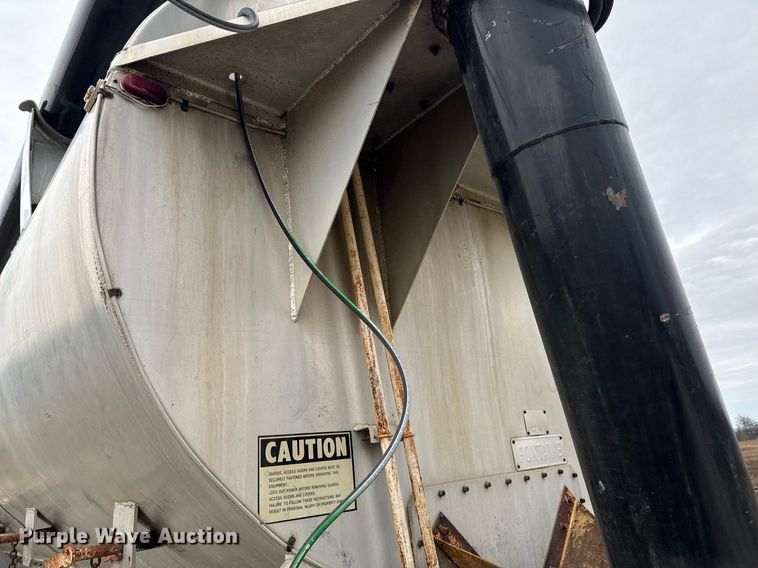 image for item DO0384 1996 Freightliner FL70 feed mixer truck