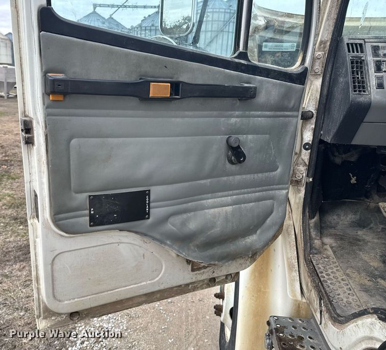 image for item DO0384 1996 Freightliner FL70 feed mixer truck