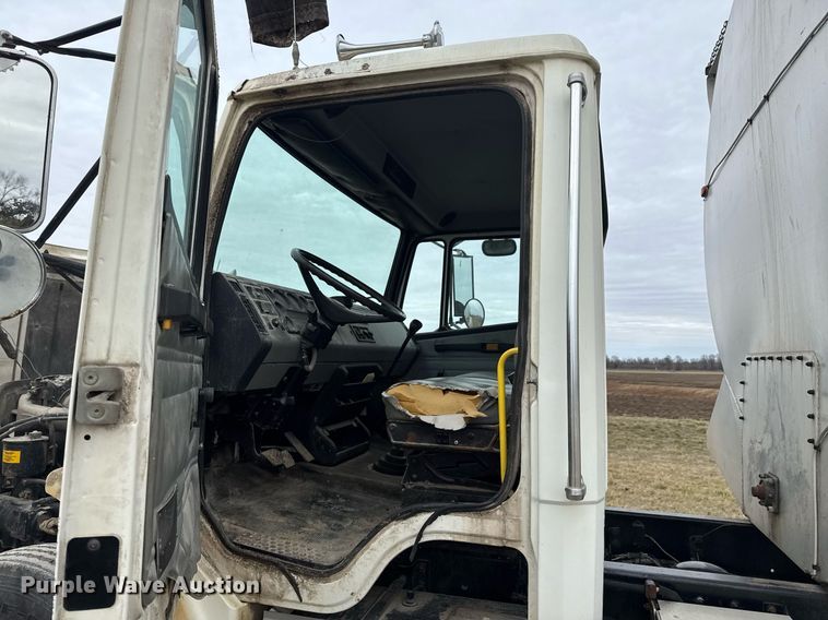 image for item DO0384 1996 Freightliner FL70 feed mixer truck