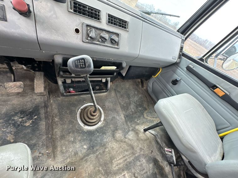 image for item DO0384 1996 Freightliner FL70 feed mixer truck