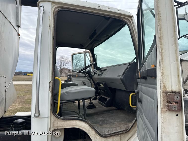 image for item DO0384 1996 Freightliner FL70 feed mixer truck