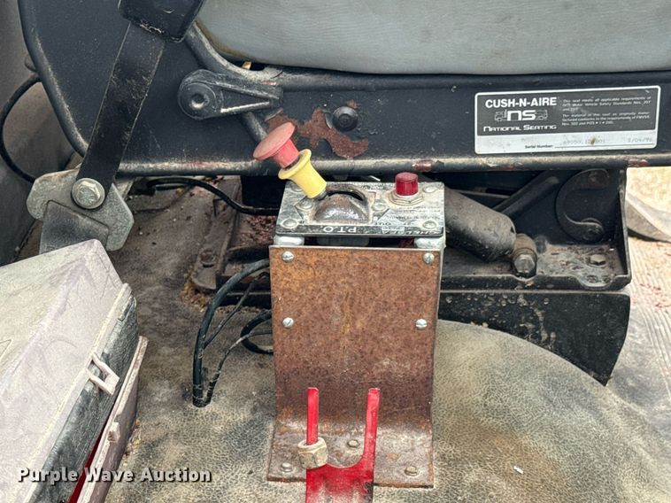 image for item DO0384 1996 Freightliner FL70 feed mixer truck