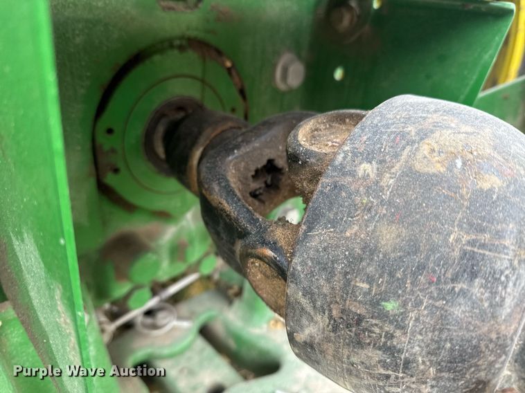 image for item DO0385 Gehl MX170 feed mixer