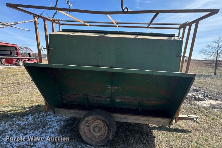 image for item DO0397 Creep feeder