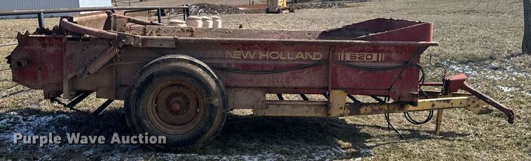 image for item DO0399 New Holland 520 manure spreader