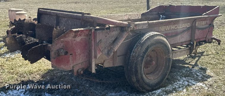 image for item DO0399 New Holland 520 manure spreader