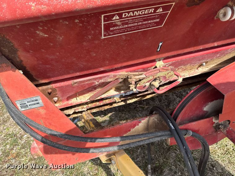 image for item DO0399 New Holland 520 manure spreader