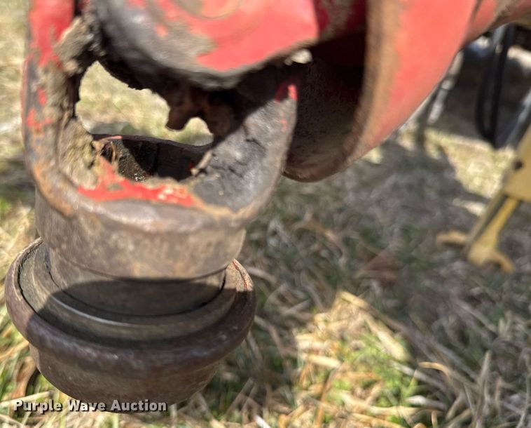 image for item DO0399 New Holland 520 manure spreader