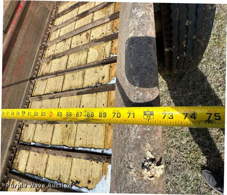 image for item DO0399 New Holland 520 manure spreader