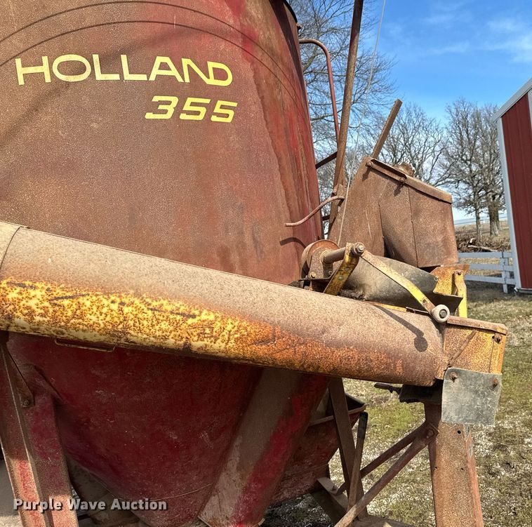 image for item DO0403 New Holland 355 feed mixer