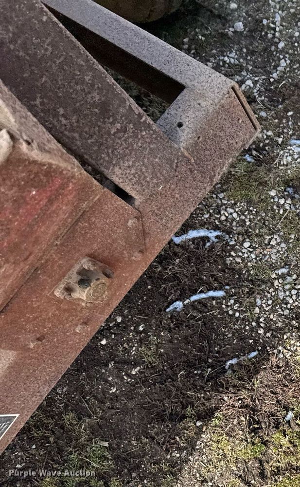 image for item DO0403 New Holland 355 feed mixer