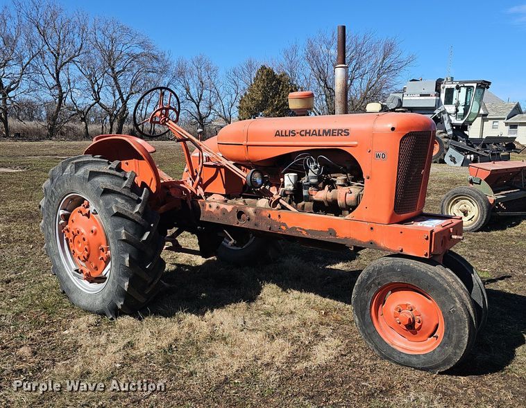 image for item DO7777 1949 Allis-Chalmers WD tractor