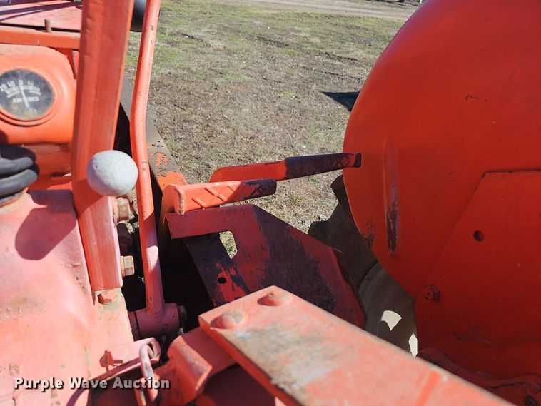 image for item DO7777 1949 Allis-Chalmers WD tractor