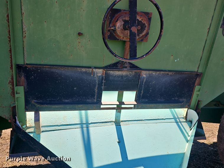 image for item DO7778 Brent GT600 gravity wagon