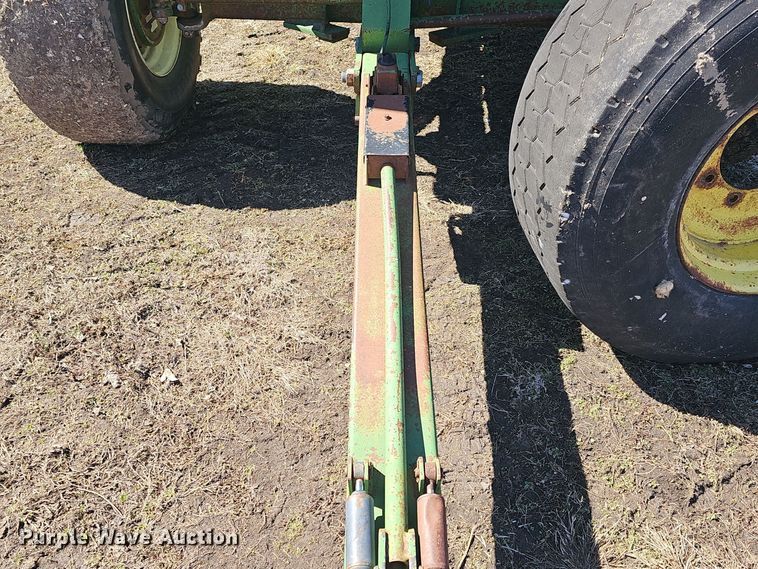 image for item DO7778 Brent GT600 gravity wagon