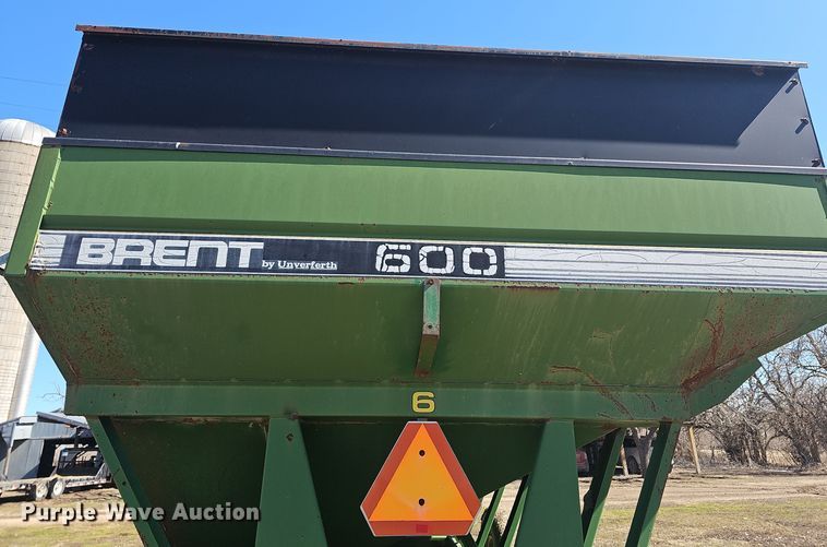 image for item DO7778 Brent GT600 gravity wagon