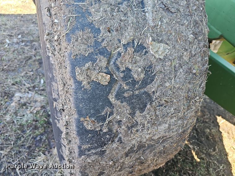 image for item DO7778 Brent GT600 gravity wagon