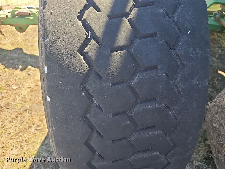 image for item DO7778 Brent GT600 gravity wagon