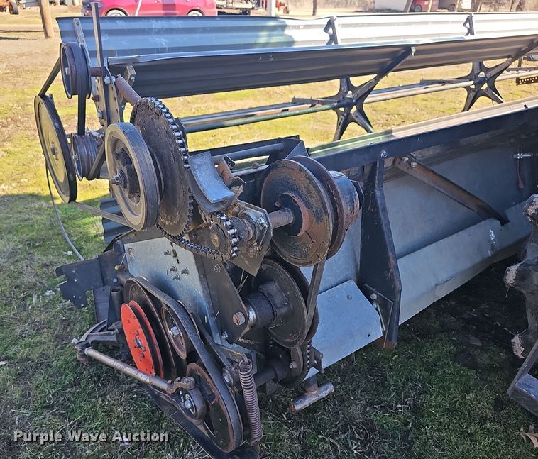 image for item DO7779 Gleaner F2 combine