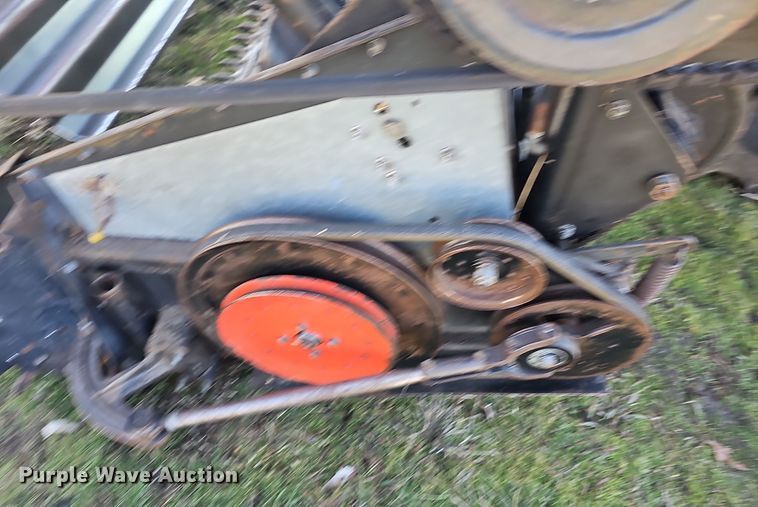 image for item DO7779 Gleaner F2 combine