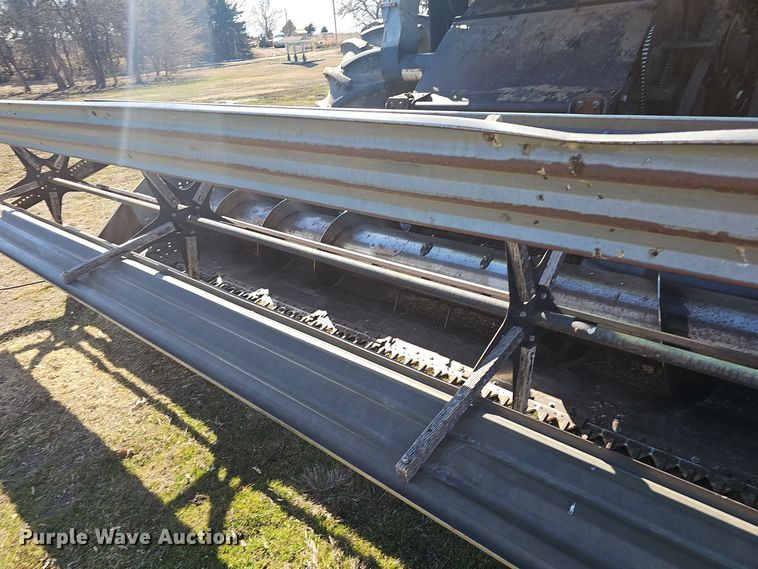 image for item DO7779 Gleaner F2 combine