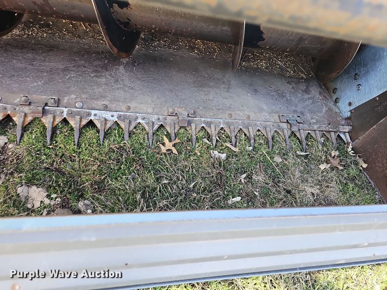 image for item DO7779 Gleaner F2 combine