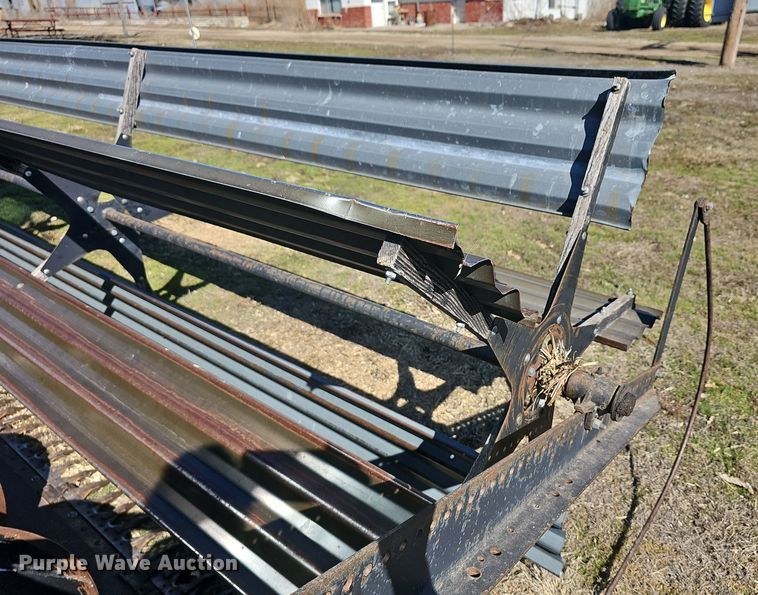 image for item DO7779 Gleaner F2 combine