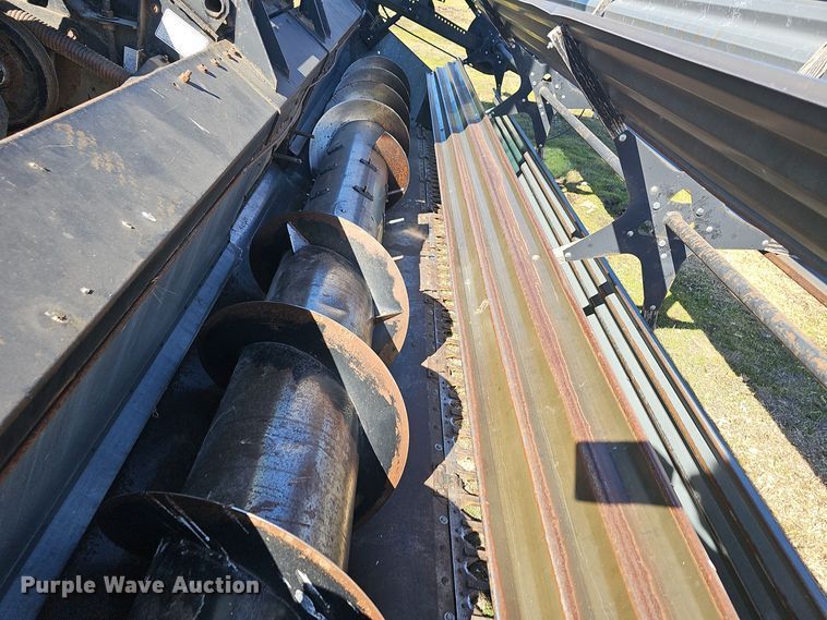 image for item DO7779 Gleaner F2 combine