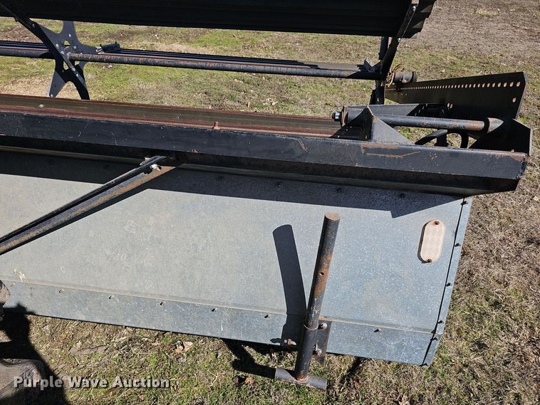 image for item DO7779 Gleaner F2 combine