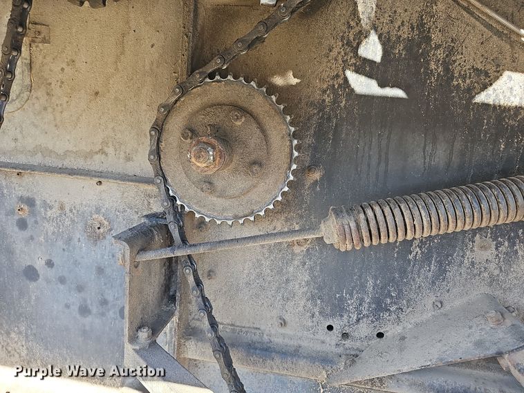 image for item DO7779 Gleaner F2 combine