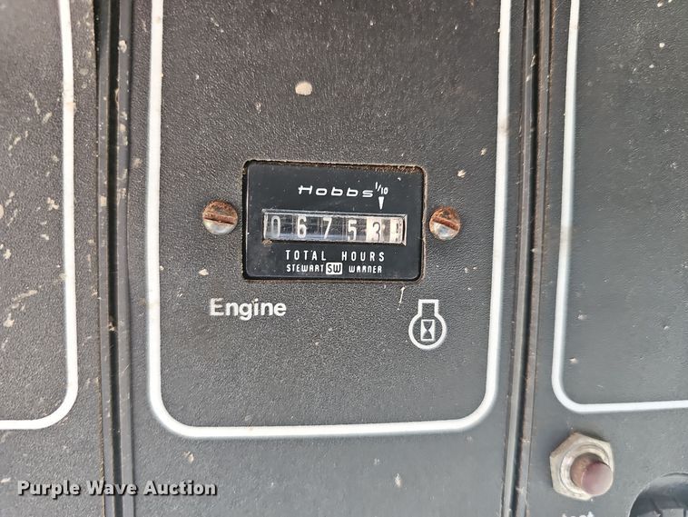 image for item DO7779 Gleaner F2 combine