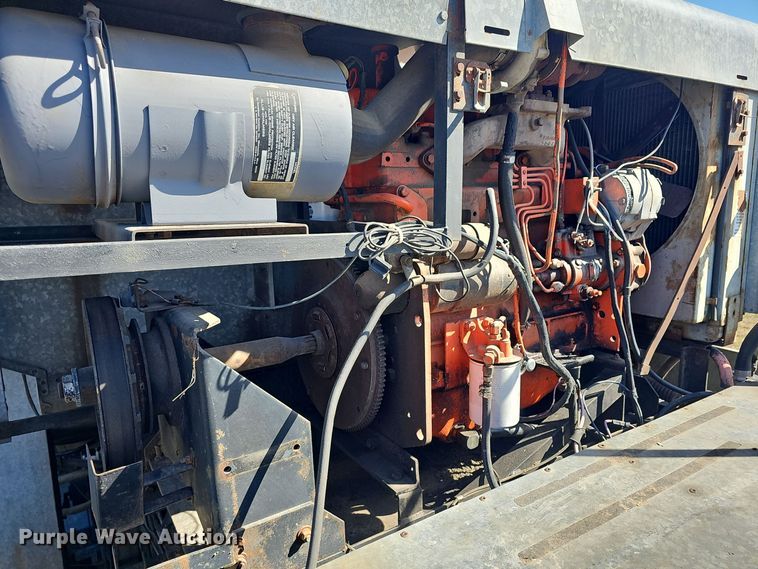 image for item DO7779 Gleaner F2 combine