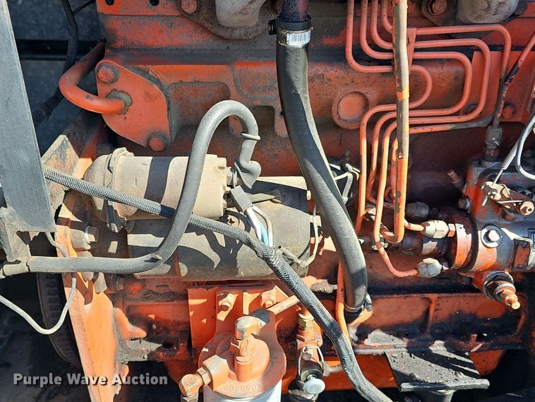 image for item DO7779 Gleaner F2 combine