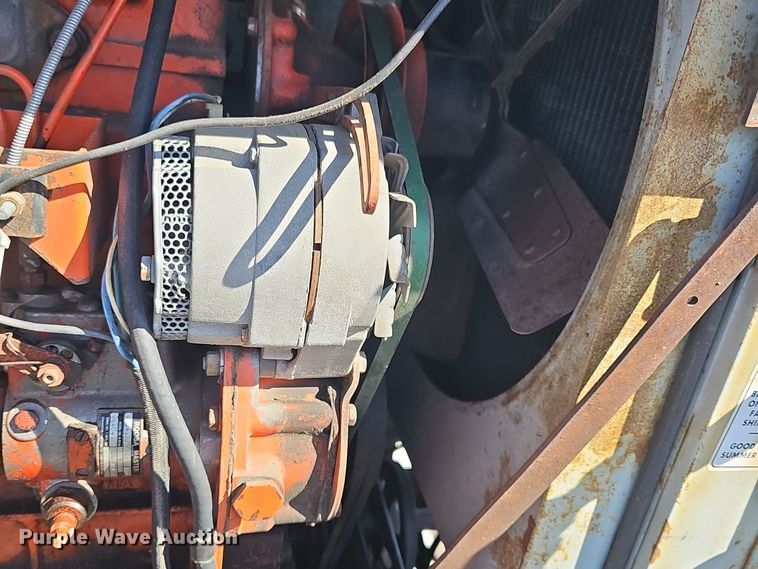 image for item DO7779 Gleaner F2 combine