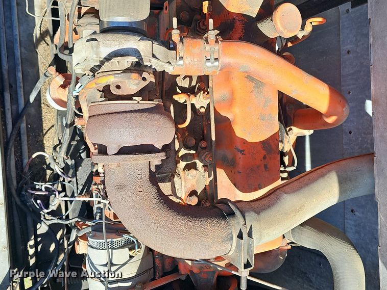 image for item DO7779 Gleaner F2 combine