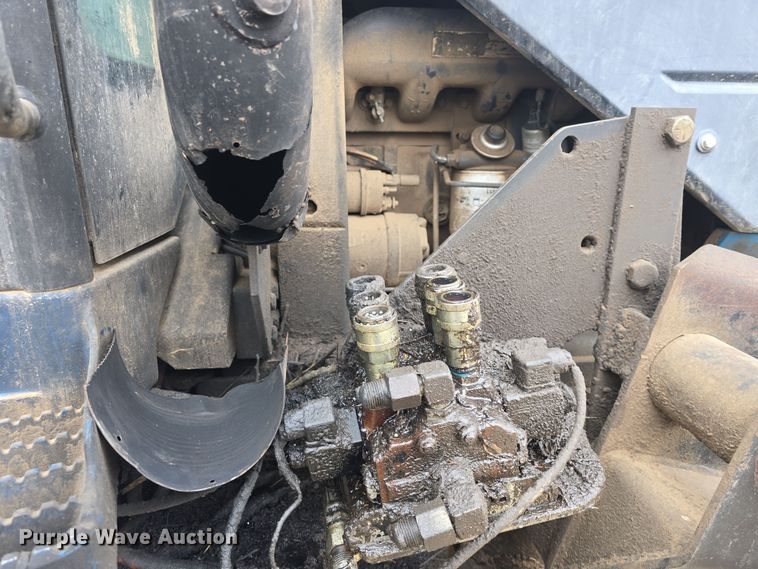 image for item DO7816 1997 New Holland 8770 MFWD tractor