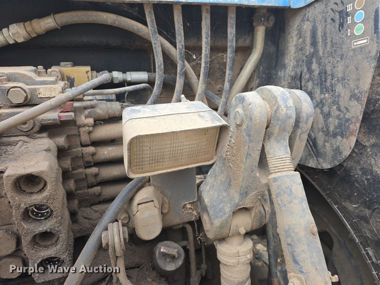 image for item DO7816 1997 New Holland 8770 MFWD tractor