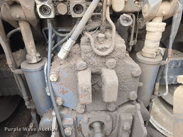 image for item DO7816 1997 New Holland 8770 MFWD tractor