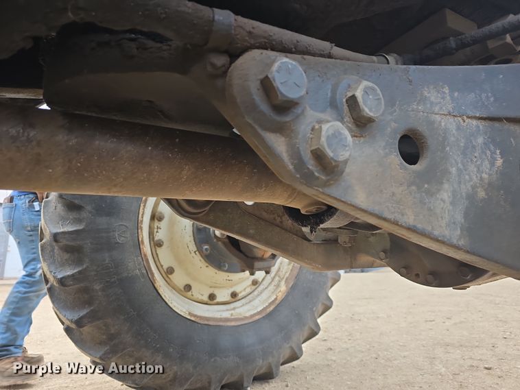 image for item DO7816 1997 New Holland 8770 MFWD tractor