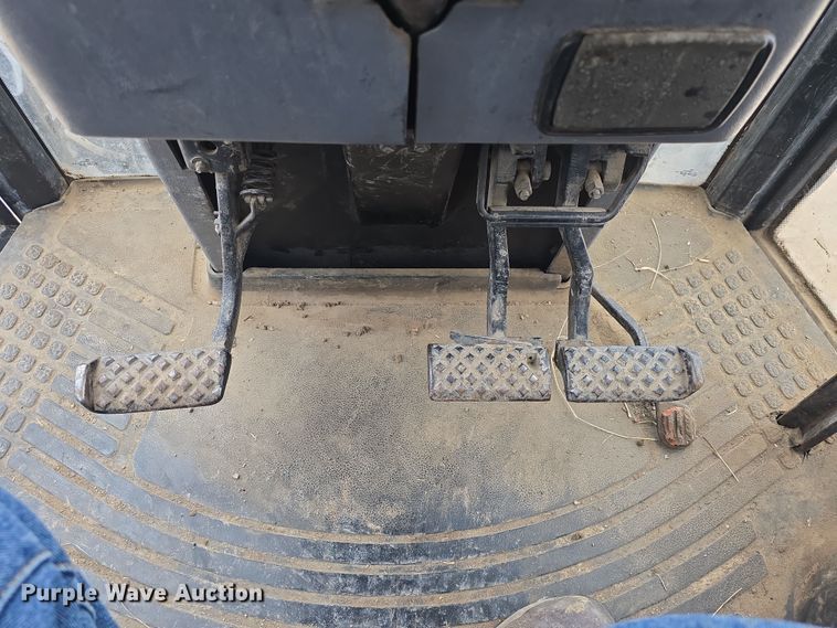 image for item DO7816 1997 New Holland 8770 MFWD tractor