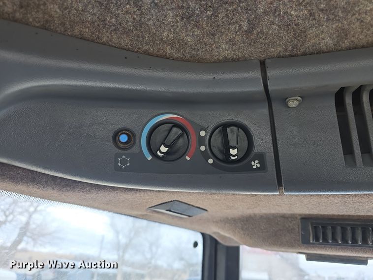 image for item DO7816 1997 New Holland 8770 MFWD tractor