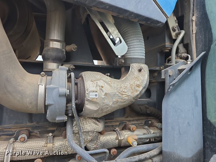 image for item DO7816 1997 New Holland 8770 MFWD tractor