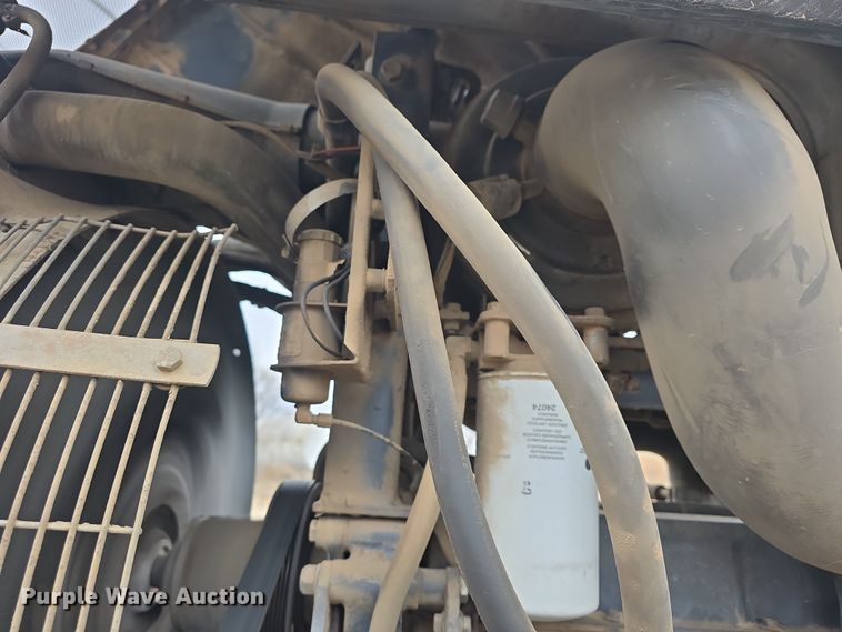 image for item DO7816 1997 New Holland 8770 MFWD tractor