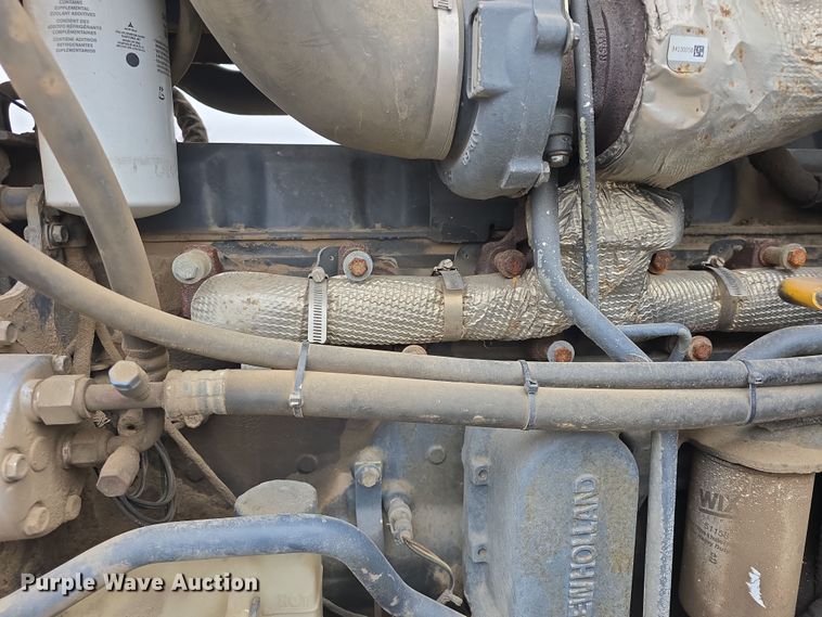 image for item DO7816 1997 New Holland 8770 MFWD tractor