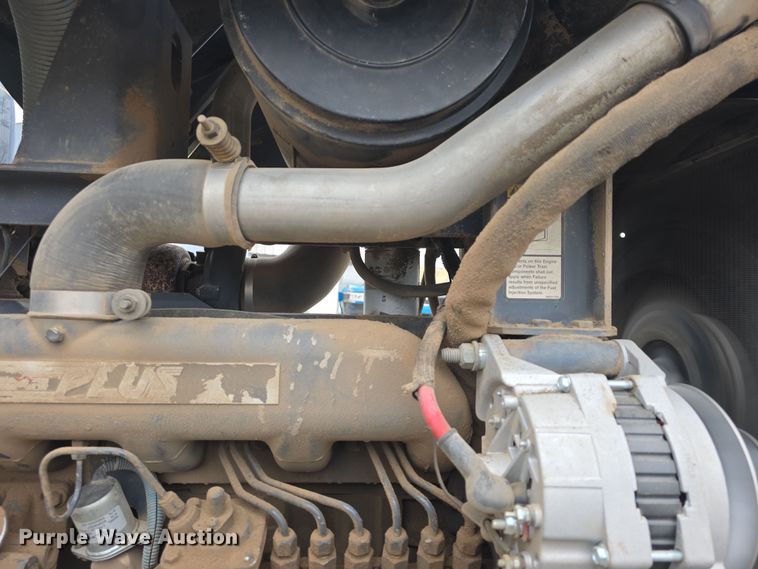 image for item DO7816 1997 New Holland 8770 MFWD tractor