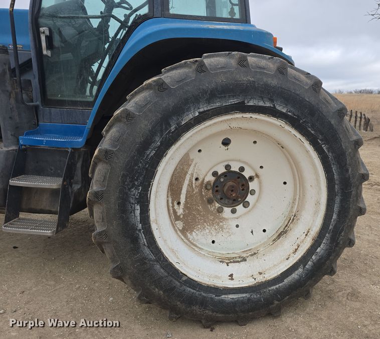 image for item DO7816 1997 New Holland 8770 MFWD tractor