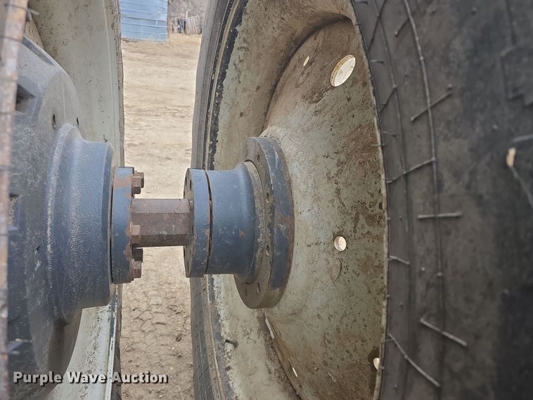 image for item DO7816 1997 New Holland 8770 MFWD tractor